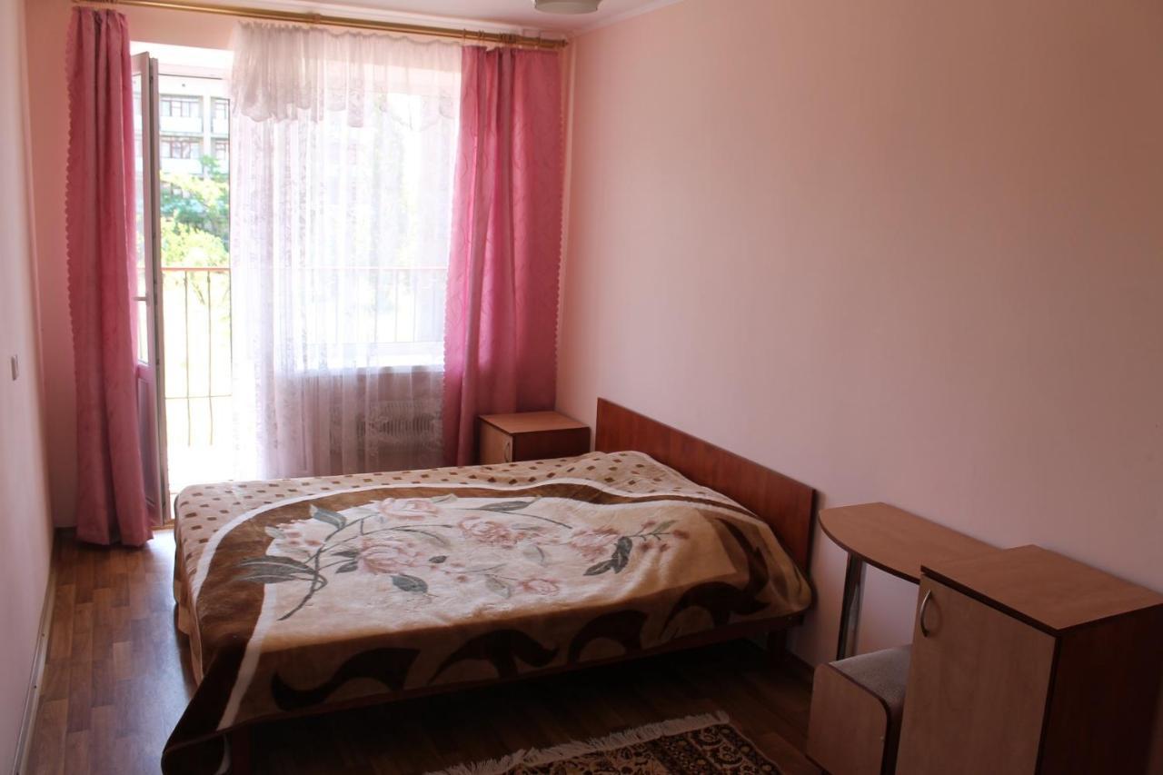 Kometa-2 Hotel Kobleve Habitación foto